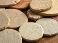 Sekret chrupiącej pizzy: Kamień, stal czy żeliwo? Porównanie