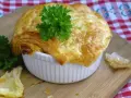 Zapiekanka z ciasta francuskiego z kurczakiem: Szybki przepis + triki!
