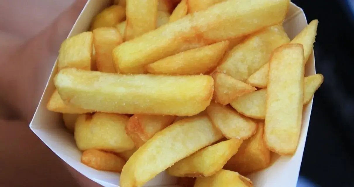 Idealne frytki belgijskie: Sekret podwójnego smażenia krok po kroku