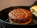 Ile smażyć burgera? Perfekcyjny czas dla każdego stopnia wysmażenia