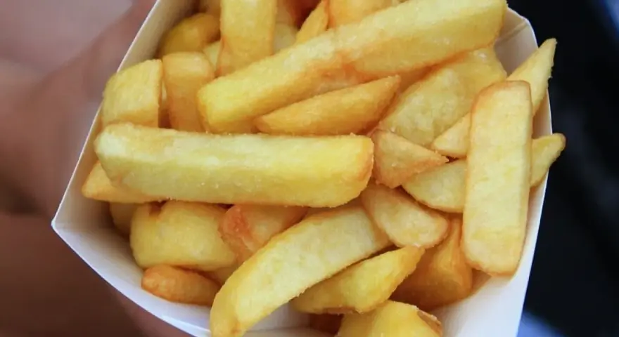 Idealne frytki belgijskie: Sekret podwójnego smażenia krok po kroku