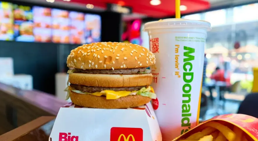 Frytki McDonald's: Ceny, promocje i jak kupić taniej?