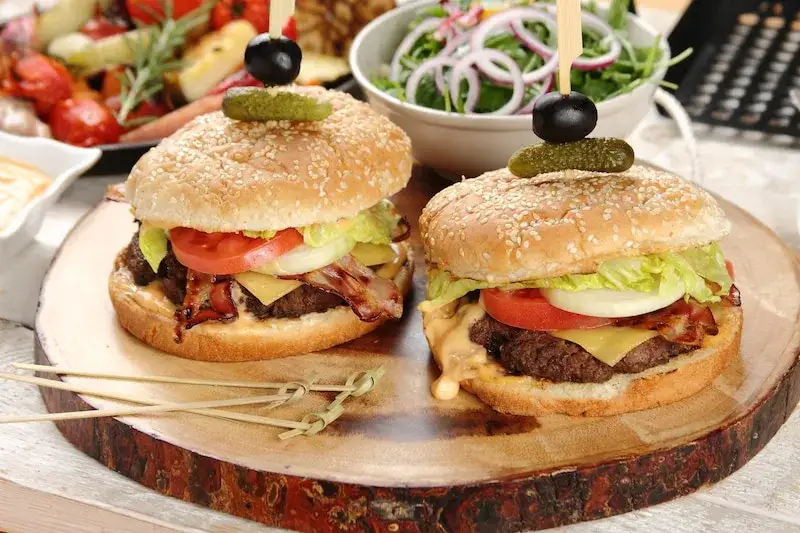 klasyczny hamburger składniki