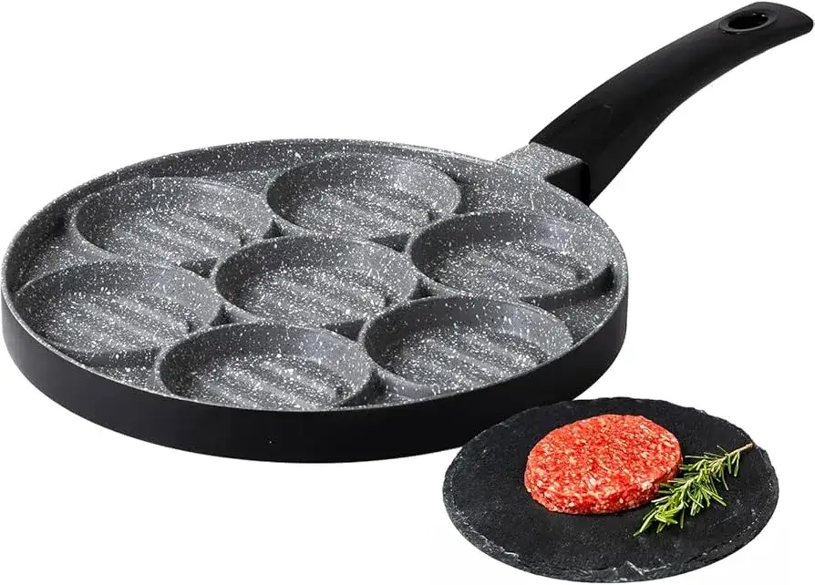 różne patelnie do smażenia burgerów
