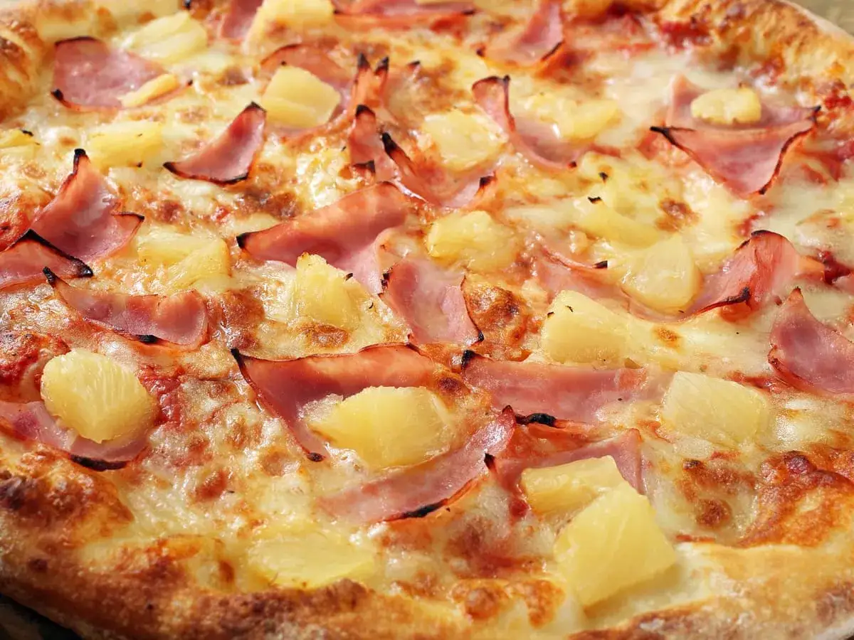 Sam Panopoulos pizza hawajska