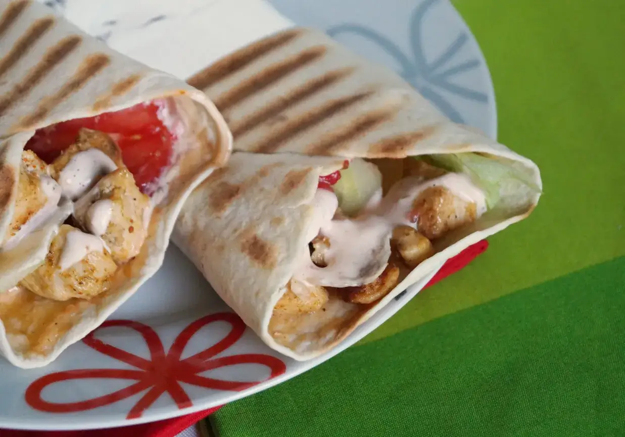 kebab w tortilli różne rodzaje